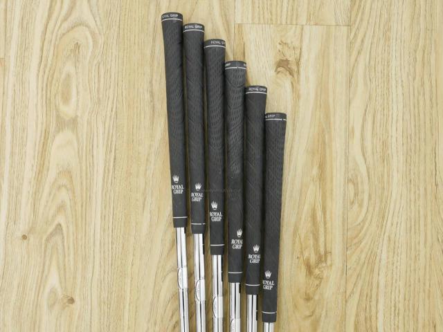 Iron set : Taylormade : ชุดเหล็ก Taylormade X-03 (หน้า Titanium รุ่นท็อป) มีเหล็ก 5-Pw (6 ชิ้น) ก้านเหล็ก NS Pro 950 Flex S