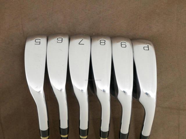 Iron set : Mizuno : ชุดเหล็ก Mizuno JPX EIII Hot Metal (รุ่นท้อป หน้าเด้ง ตีไกล) มีเหล็ก 5-Pw (6 ชิ้น) ก้านกราไฟต์ Flex SR